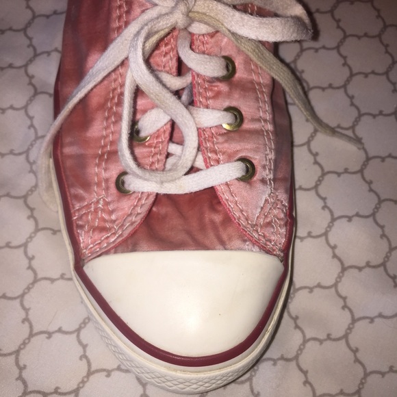 Faded Red Converse - Picture 4 of 7